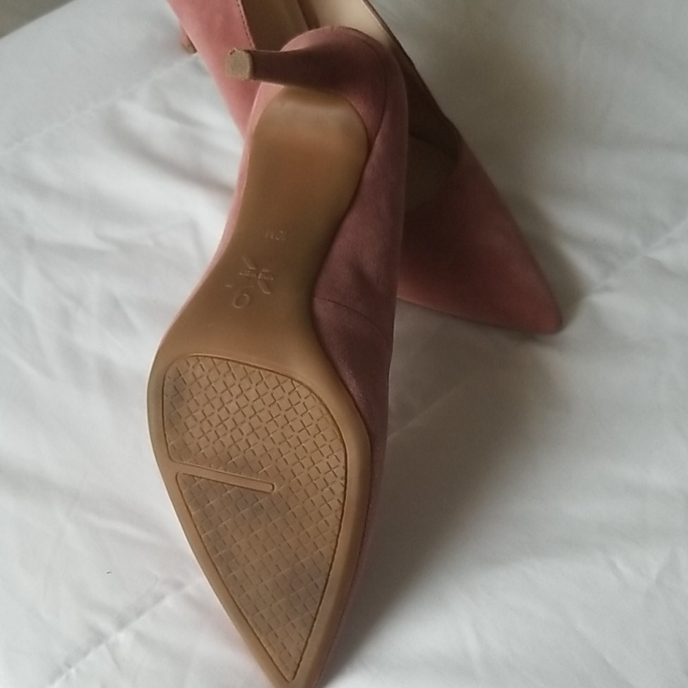 Nine West Pump - Picture 3 of 3